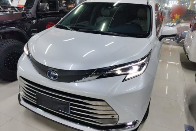 Used Toyota SIENNA 2023 2.5L Hybrid Comfort Edition