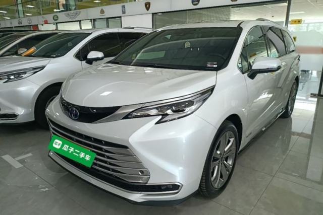 Used Toyota SIENNA 2023 2.5L Hybrid Platinum Edition
