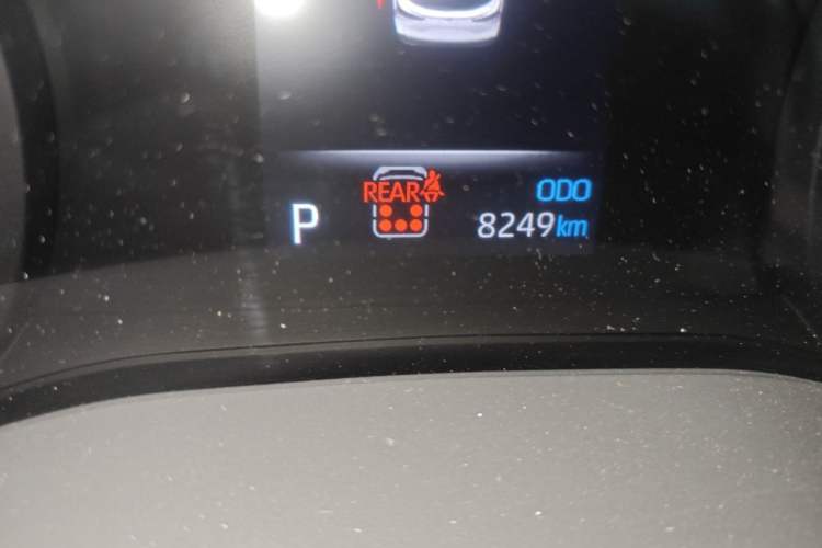 Used Toyota SIENNA 2023 2.5L Hybrid Comfort Edition Odometer Close Up