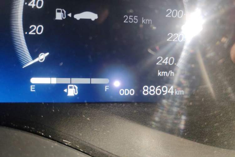 Used Toyota SIENNA 2023 Updated Version 2.5L Hybrid Platinum Edition Odometer Close Up