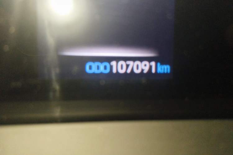 Used Toyota SIENNA 2023 2.5L Hybrid Comfort Edition Odometer Close Up