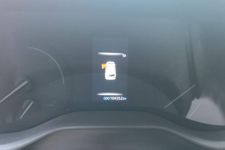 Used Toyota SIENNA 2023 2.5L Hybrid Deluxe Edition Odometer Close Up