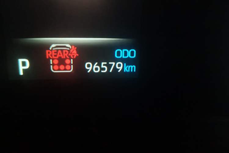 Used Toyota SIENNA 2023 2.5L Hybrid Deluxe Edition Odometer Close Up