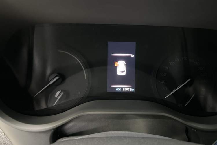 Used Toyota SIENNA 2023 2.5L Hybrid Deluxe Edition Odometer Close Up