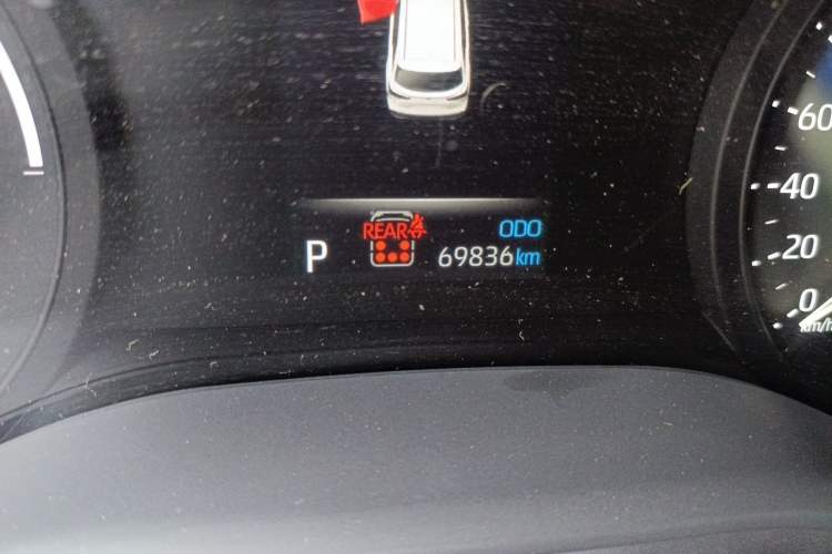 Used Toyota SIENNA 2023 2.5L Hybrid Deluxe Edition Odometer Close Up