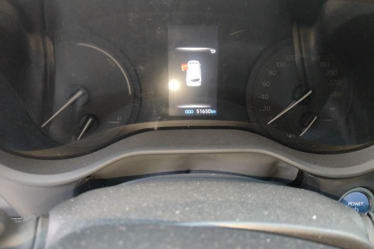 Used Toyota SIENNA 2023 2.5L Hybrid Deluxe Edition Odometer Close Up