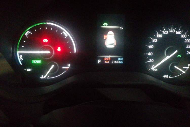 Used Toyota SIENNA 2023 2.5L Hybrid Comfort Edition Odometer Close Up