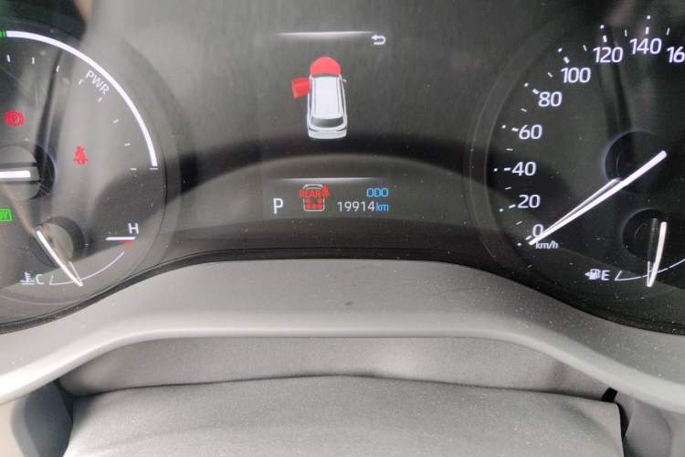 Used Toyota SIENNA 2023 2.5L Hybrid Deluxe Edition Odometer Close Up
