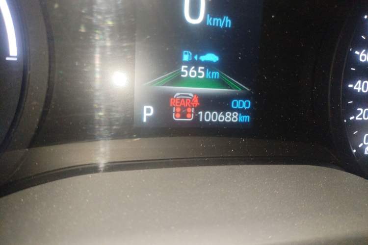 Used Toyota SIENNA 2023 2.5L Hybrid Comfort Edition Odometer Close Up