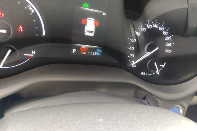 Used Toyota SIENNA 2023 2.5L Hybrid Comfort Edition Odometer Close Up