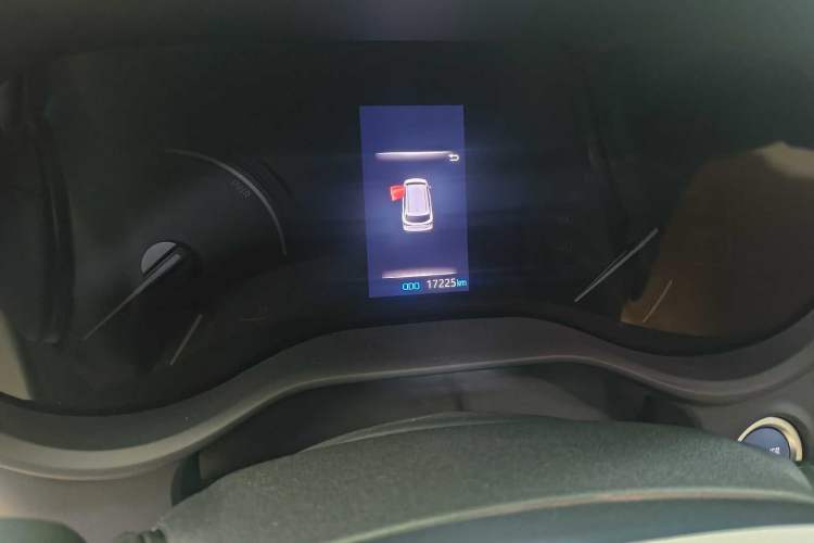 Used Toyota SIENNA 2023 2.5L Hybrid Comfort Edition Odometer Close Up