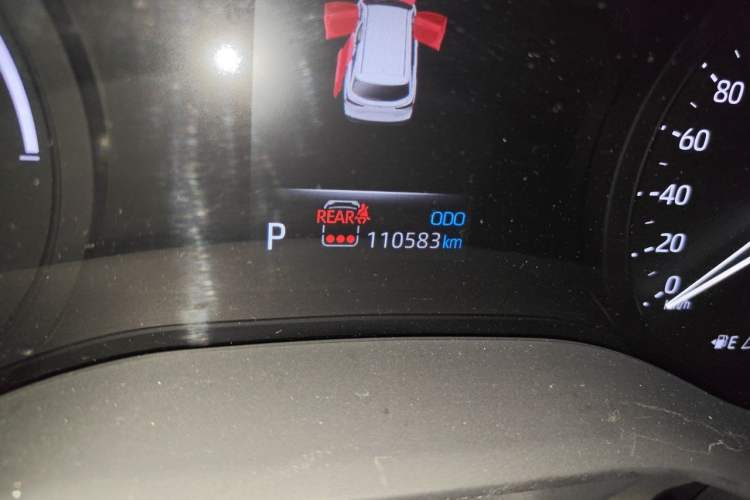 Used Toyota SIENNA 2023 2.5L Hybrid Comfort Edition Odometer Close Up