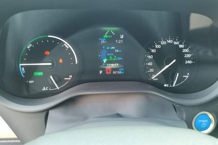 Used Toyota SIENNA 2023 2.5L Hybrid Deluxe Edition Odometer Close Up