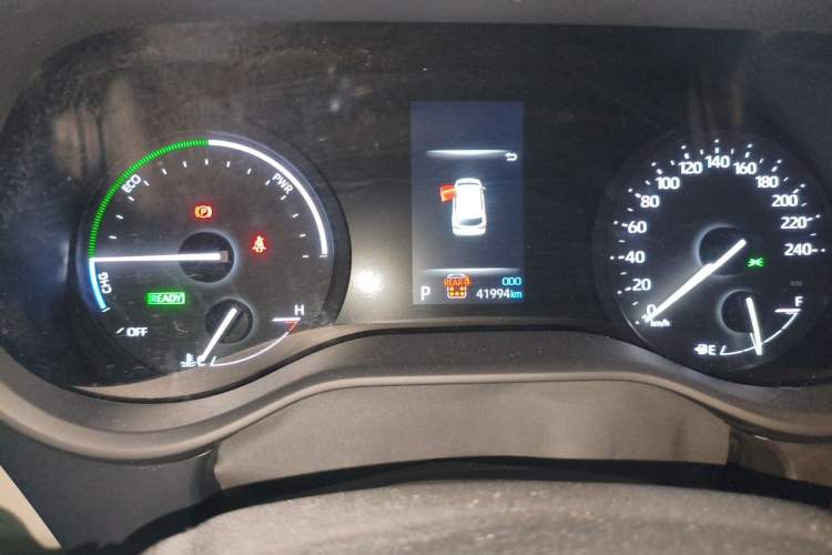 Used Toyota SIENNA 2023 2.5L Hybrid Comfort Edition Odometer Close Up