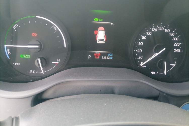 Used Toyota SIENNA 2023 2.5L Hybrid Deluxe Edition Odometer Close Up
