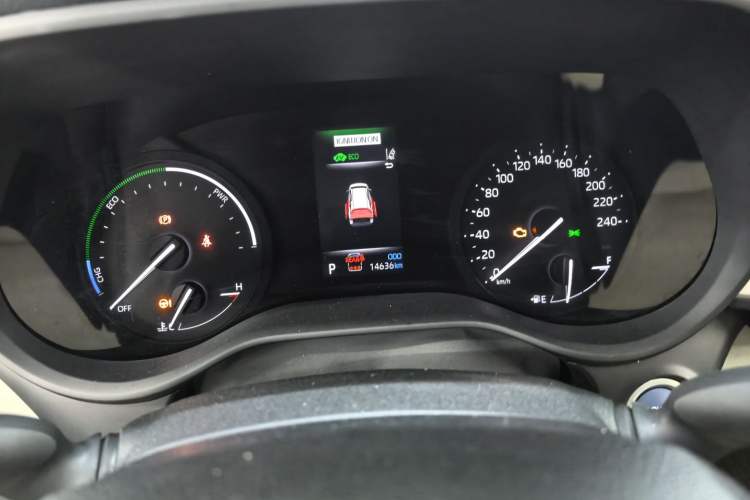 Used Toyota SIENNA 2023 2.5L Hybrid Comfort Edition Odometer Close Up