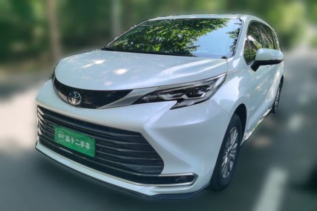Used Toyota SIENNA 2023 2.5L Hybrid Luxury Edition