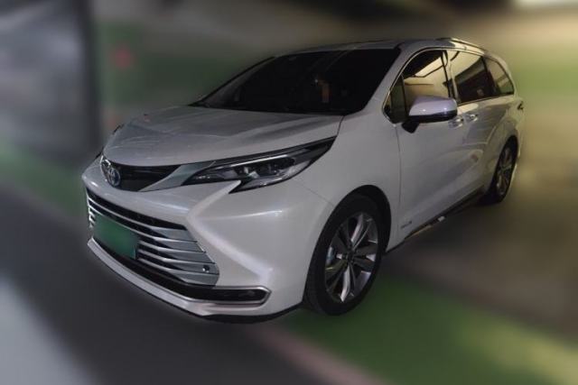 Used Toyota SIENNA 2023 2.5L Hybrid Platinum Edition