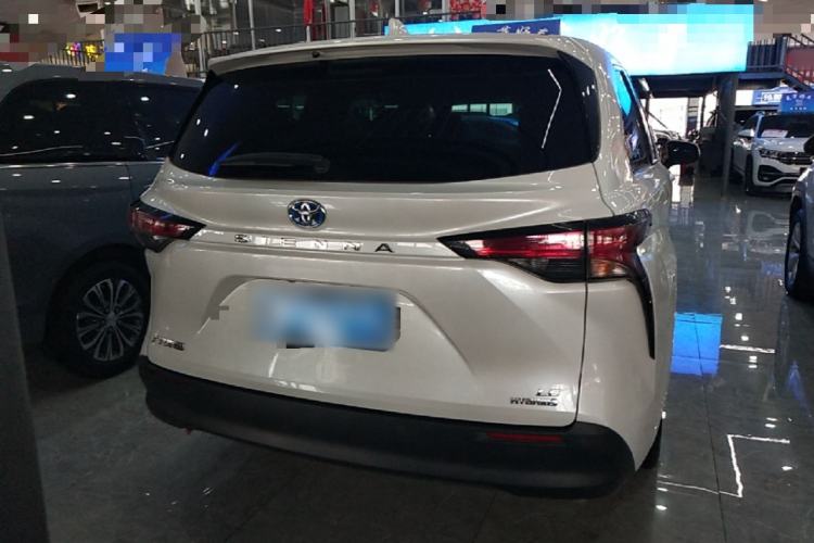 Used Toyota SIENNA 2023 2.5L Hybrid Comfort Edition Rear