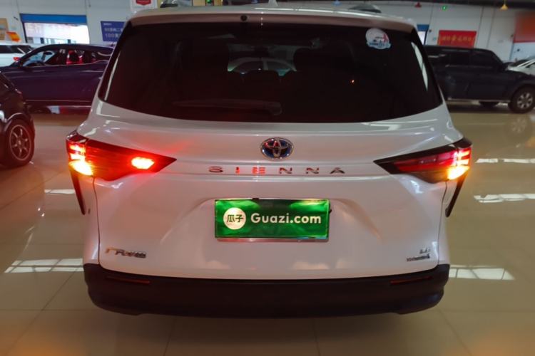 Used Toyota SIENNA 2023 2.5L Hybrid Comfort Edition Rear