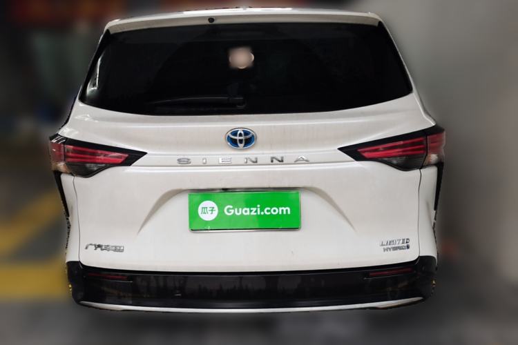 Used Toyota SIENNA 2023 2.5L Hybrid Deluxe Edition Rear
