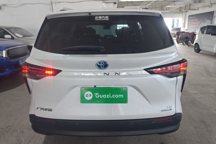 Used Toyota SIENNA 2023 2.5L Hybrid Comfort Edition Rear