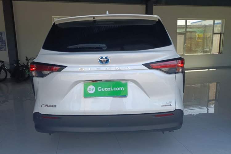Used Toyota SIENNA 2023 2.5L Hybrid Comfort Edition Rear