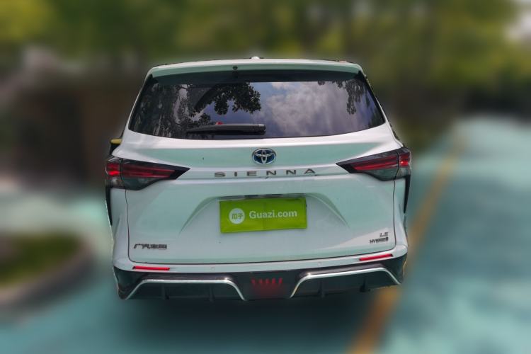 Used Toyota SIENNA 2023 2.5L Hybrid Comfort Edition Rear