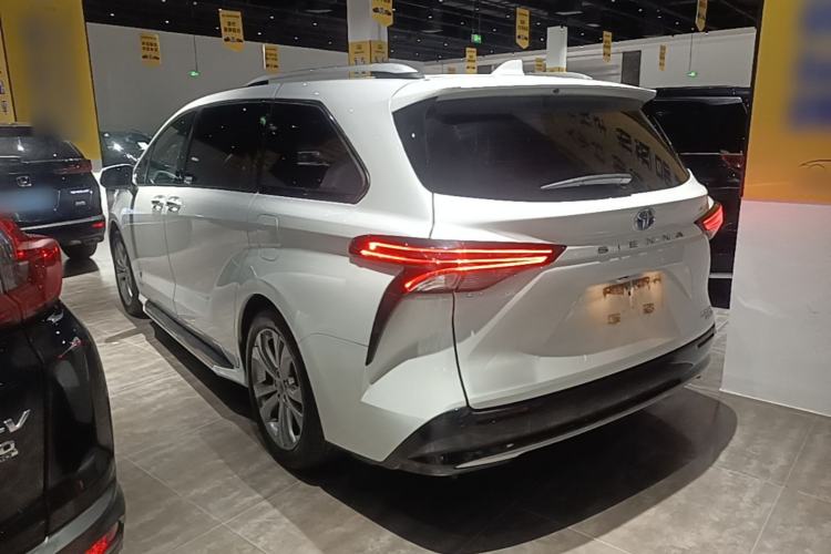 Used Toyota SIENNA 2023 2.5L Hybrid Platinum Edition Rear Left 45 Deg