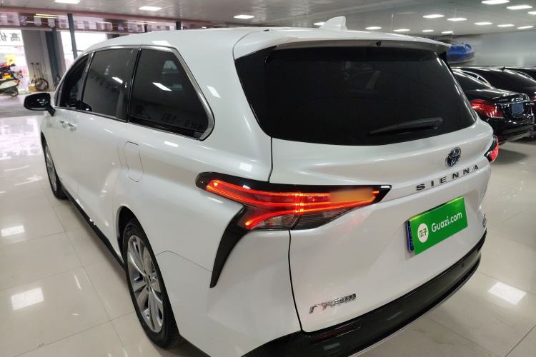 Used Toyota SIENNA 2023 2.5L Hybrid Deluxe Edition Rear Left 45 Deg