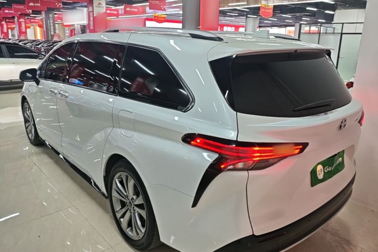 Used Toyota SIENNA 2023 2.5L Hybrid Platinum Edition Rear Left 45 Deg