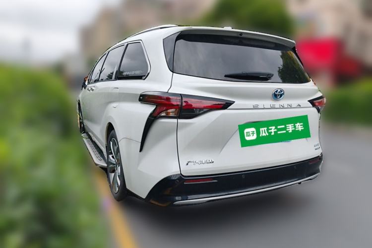 Used Toyota SIENNA 2023 2.5L Hybrid Deluxe Edition Rear Left 45 Deg