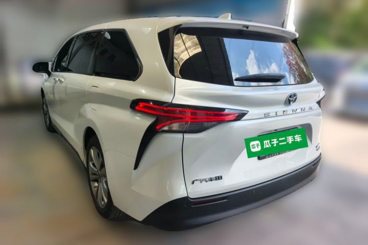 Used Toyota SIENNA 2023 2.5L Hybrid Deluxe Edition Rear Left 45 Deg