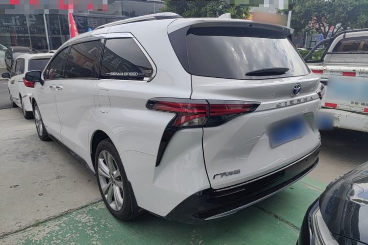 Used Toyota SIENNA 2023 2.5L Hybrid Deluxe Edition Rear Left 45 Deg