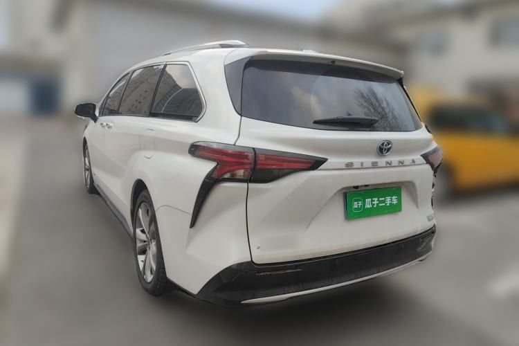 Used Toyota SIENNA 2023 2.5L Hybrid Deluxe Edition Rear Left 45 Deg