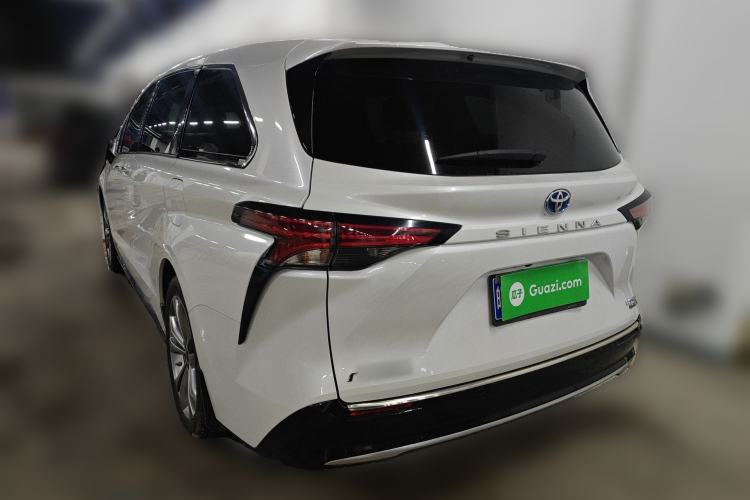 Used Toyota SIENNA 2023 2.5L Hybrid Deluxe Edition Rear Left 45 Deg