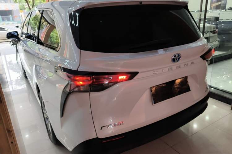 Used Toyota SIENNA 2023 2.5L Hybrid Comfort Edition Rear Left 45 Deg