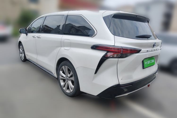 Used Toyota SIENNA 2023 2.5L Hybrid Deluxe Edition Rear Left 45 Deg