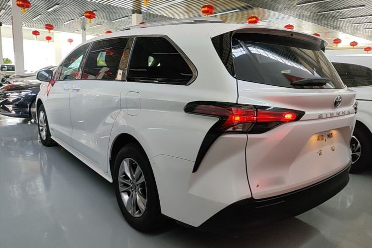 Used Toyota SIENNA 2023 2.5L Hybrid Comfort Edition Rear Left 45 Deg