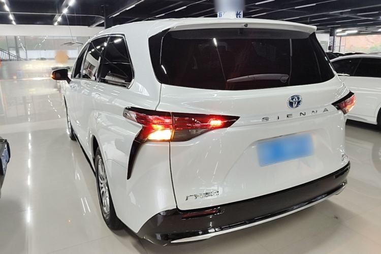Used Toyota SIENNA 2023 2.5L Hybrid Luxury Edition Rear Left 45 Deg