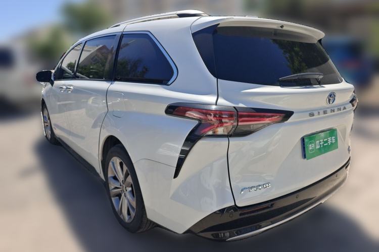 Used Toyota SIENNA 2023 2.5L Hybrid Deluxe Edition Rear Left 45 Deg