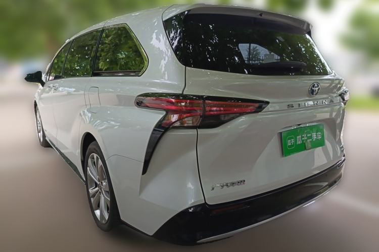 Used Toyota SIENNA 2023 2.5L Hybrid Deluxe Edition Rear Left 45 Deg