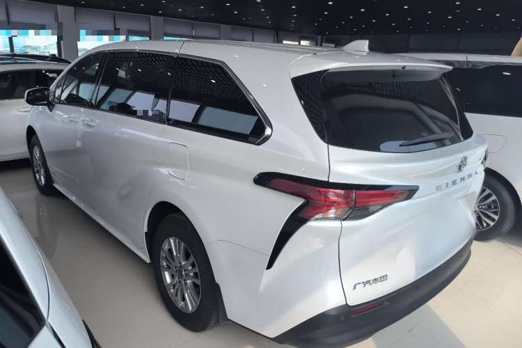 Used Toyota SIENNA 2023 2.5L Hybrid Comfort Edition Rear Left 45 Deg