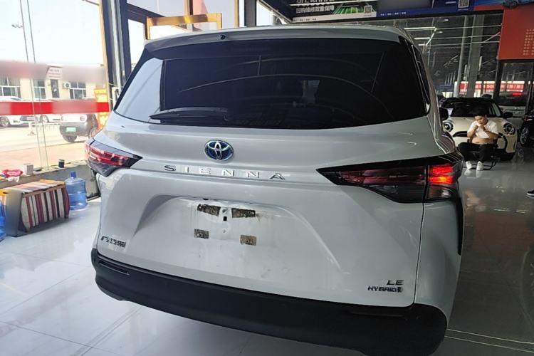Used Toyota SIENNA 2023 2.5L Hybrid Comfort Edition Rear
