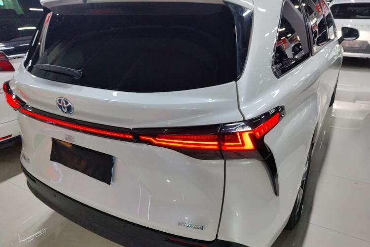 Used Toyota SIENNA 2023 2.5L Hybrid Comfort Edition Rear