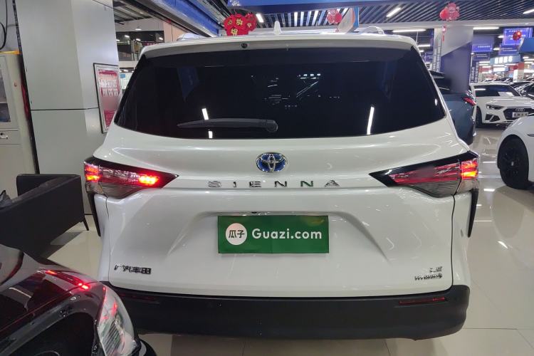 Used Toyota SIENNA 2023 2.5L Hybrid Comfort Edition Rear