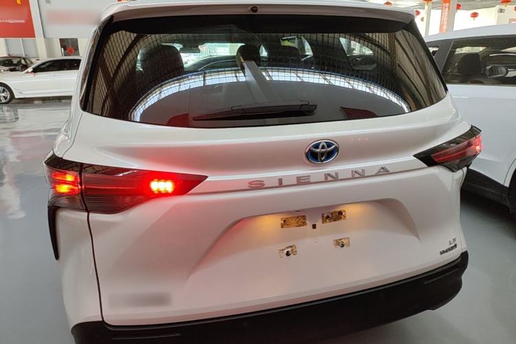 Used Toyota SIENNA 2023 2.5L Hybrid Comfort Edition Rear