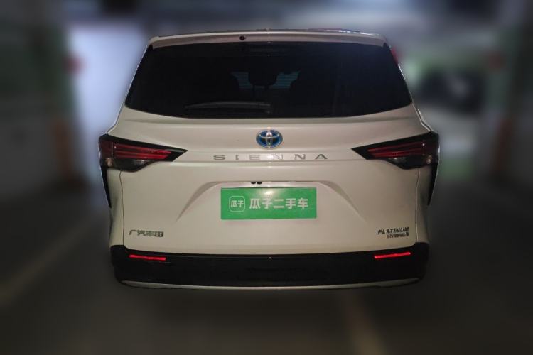 Used Toyota SIENNA 2023 2.5L Hybrid Platinum Edition Rear