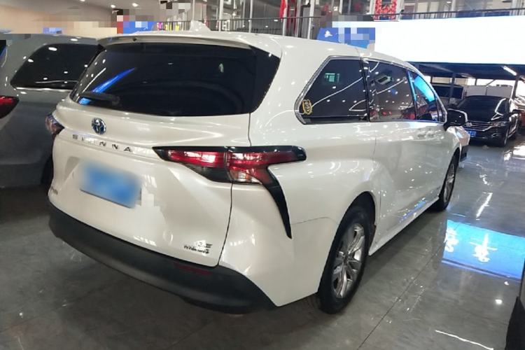 Used Toyota SIENNA 2023 2.5L Hybrid Comfort Edition Rear Right 45 Deg
