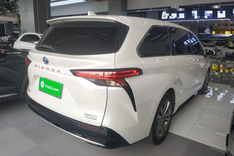 Used Toyota SIENNA 2023 2.5L Hybrid Deluxe Edition Rear Right 45 Deg